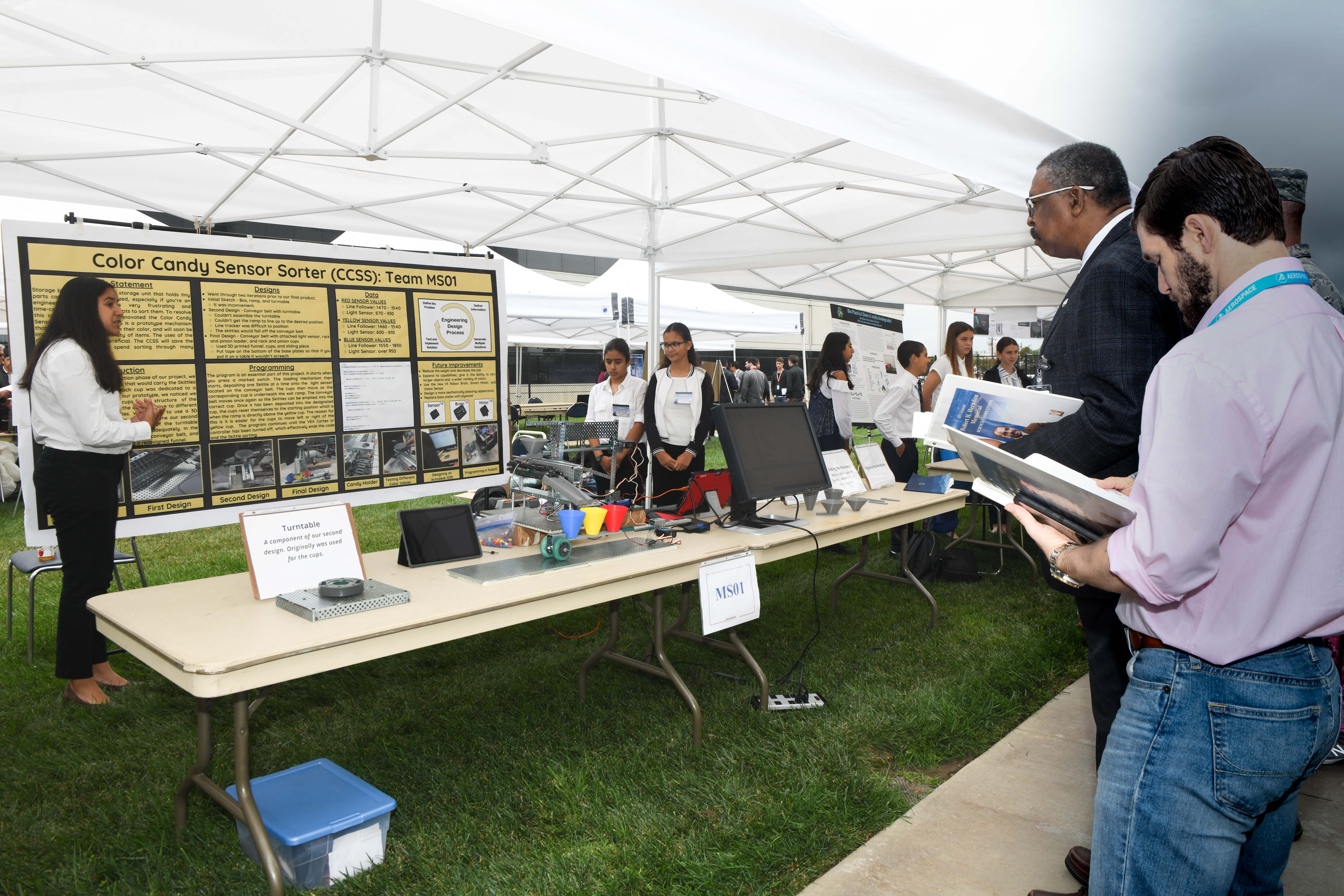 Students at 2018 Herndon Science Fair in El Segundo present to the judges