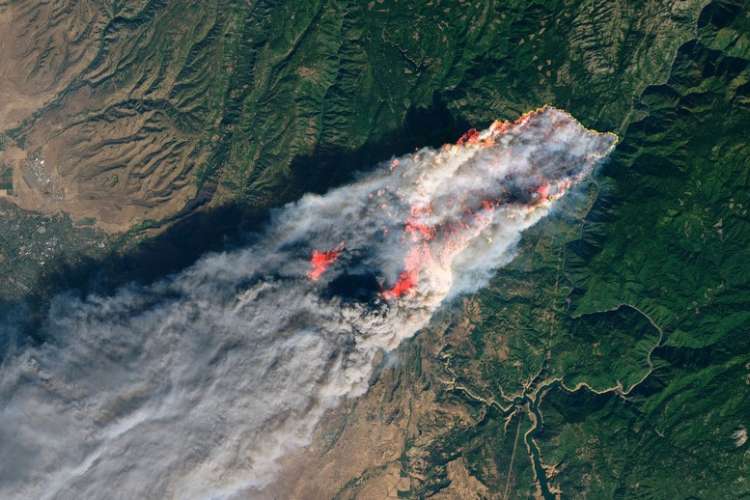 Satellite view of the wildfires in Paradise, CA - resize