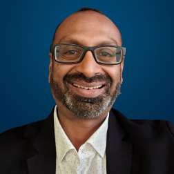 Dr. Vinay Goyal headshot 900x900